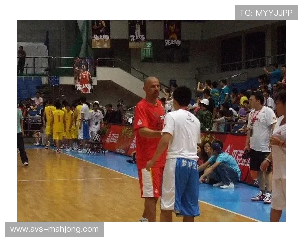 “多位球星参与社区公益活动,指导青少年篮球训练” “多位球星参与社区公益活动,指导青少年篮球训练”